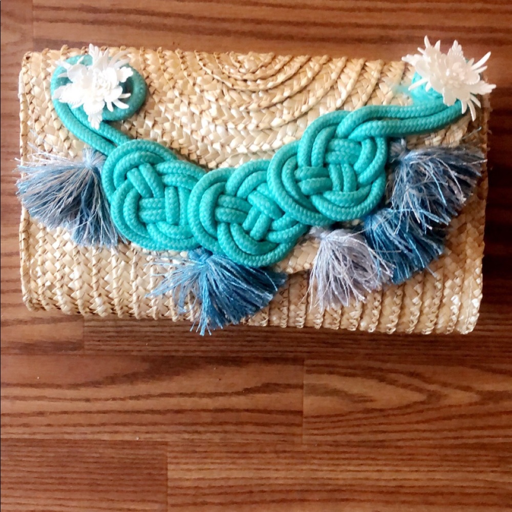 Straw Clutch